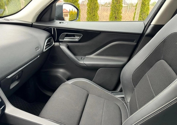 Jaguar F-Pace cena 125000 przebieg: 78600, rok produkcji 2016 z Olsztyn małe 106